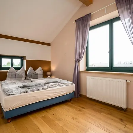 Landurlaub Mit Kamin Schwarz (Mecklenburgische Seenplatte)