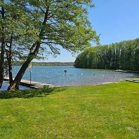 Landurlaub Mit Kamin Schwarz (Mecklenburgische Seenplatte)